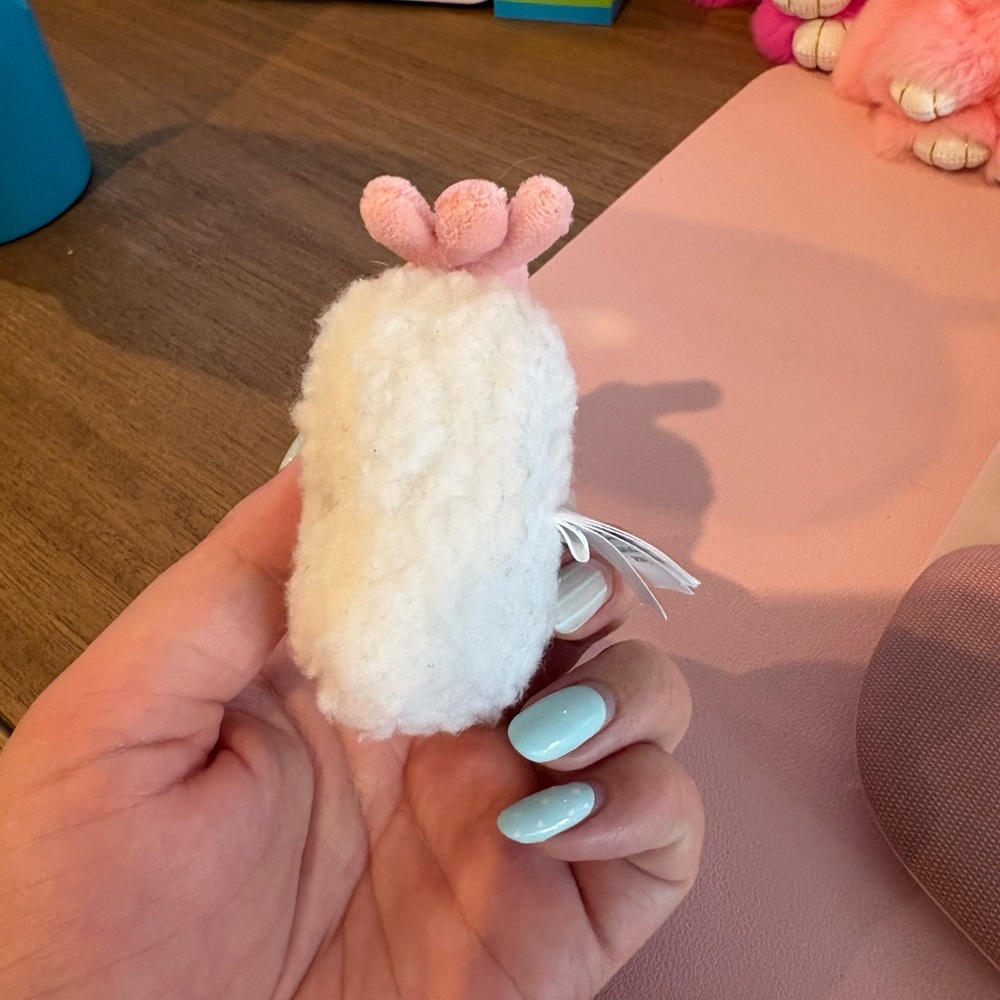 💗CLEAR OUT SALE💗 Retired Jellycat Shrimp Nigiri Plush - Picture 7 of 7